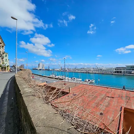 Apartment La Finestra Sul Porto By World *