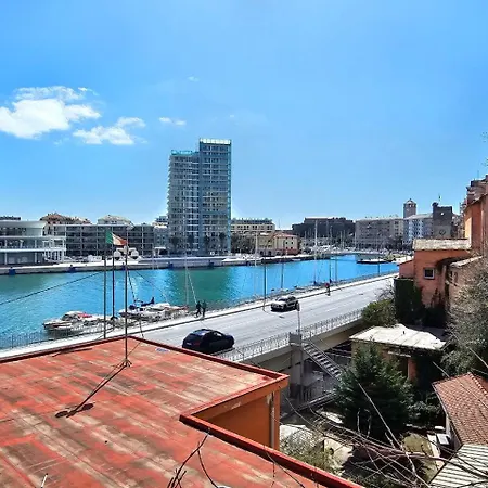Apartment La Finestra Sul Porto By World